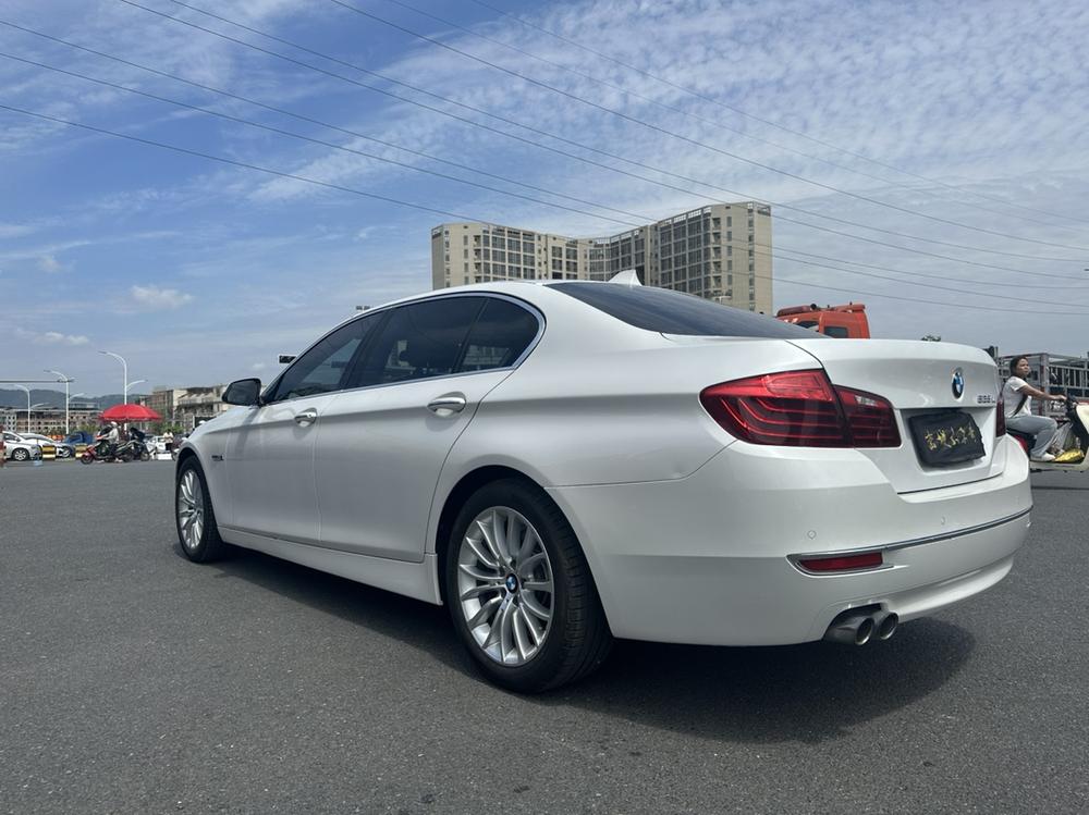 BMW BMW 5-Series