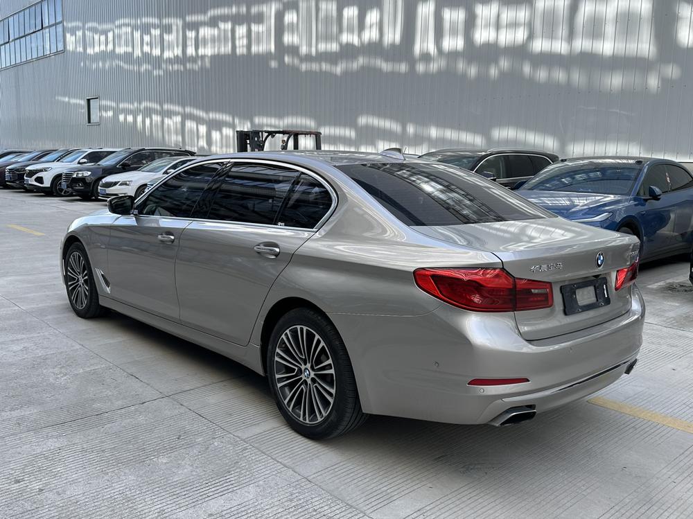 BMW BMW 5-Series