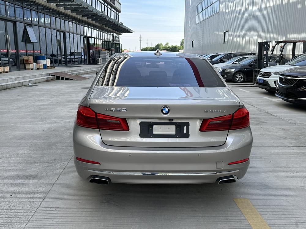 BMW BMW 5-Series