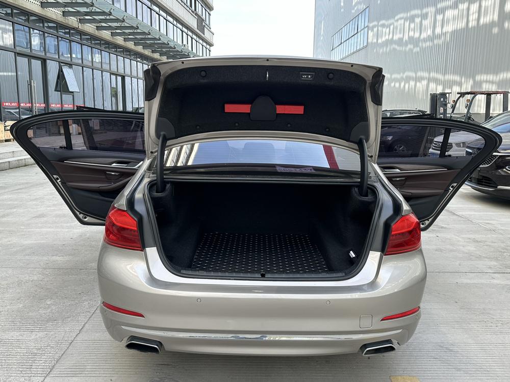 BMW BMW 5-Series