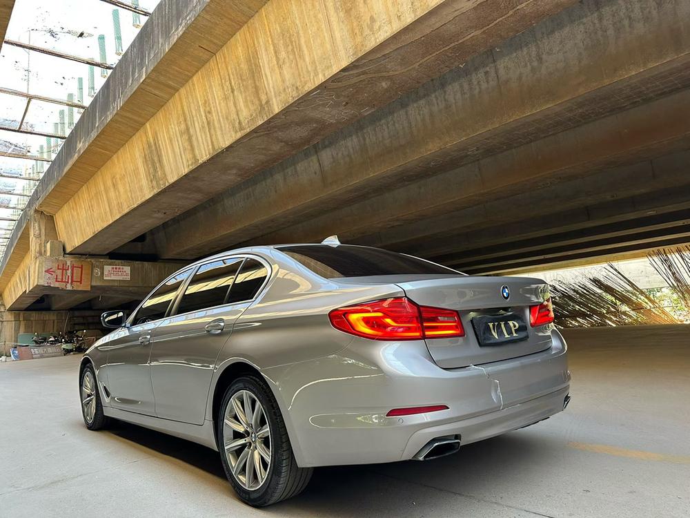BMW BMW 5-Series