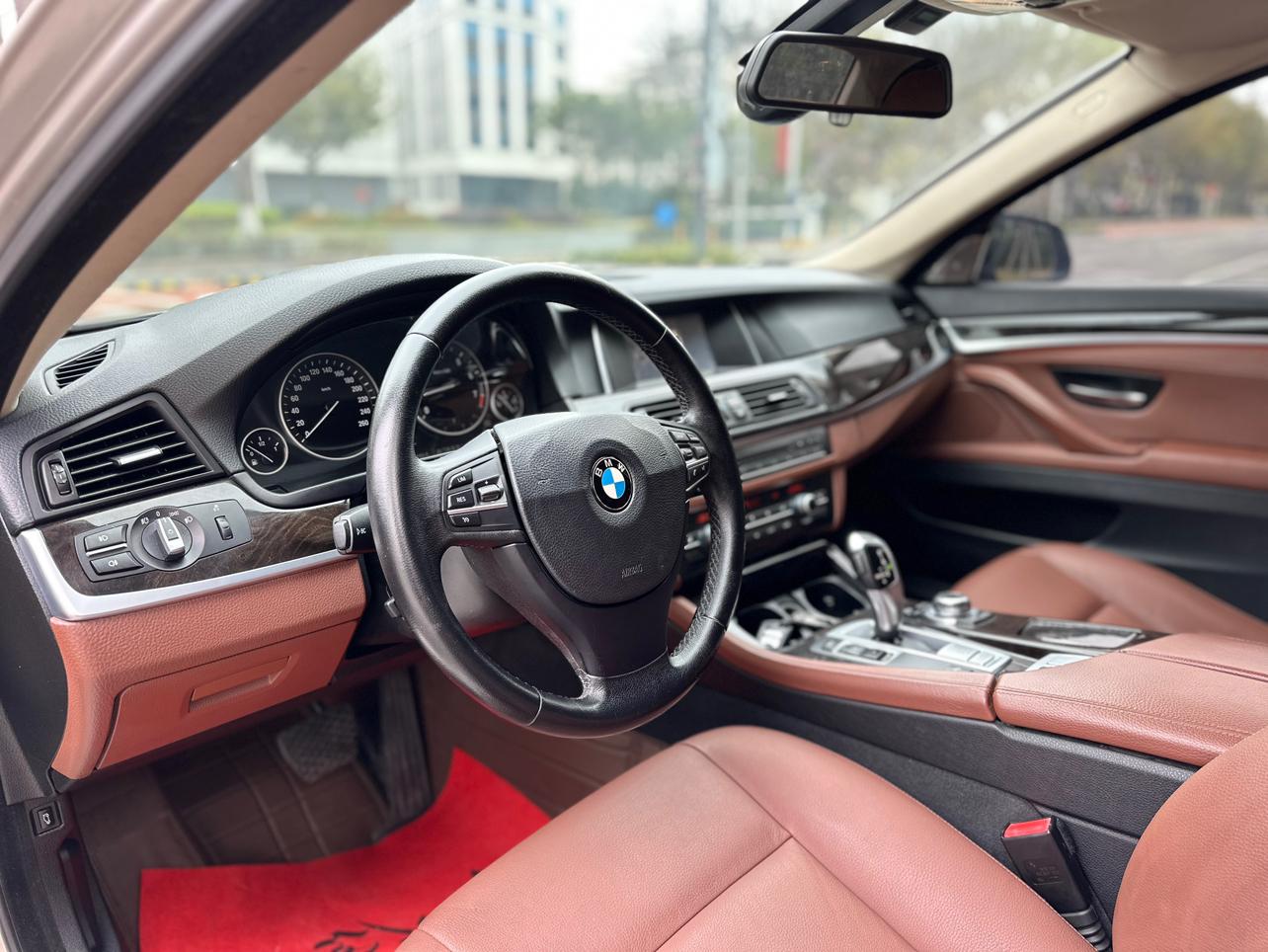 BMW BMW 5-Series