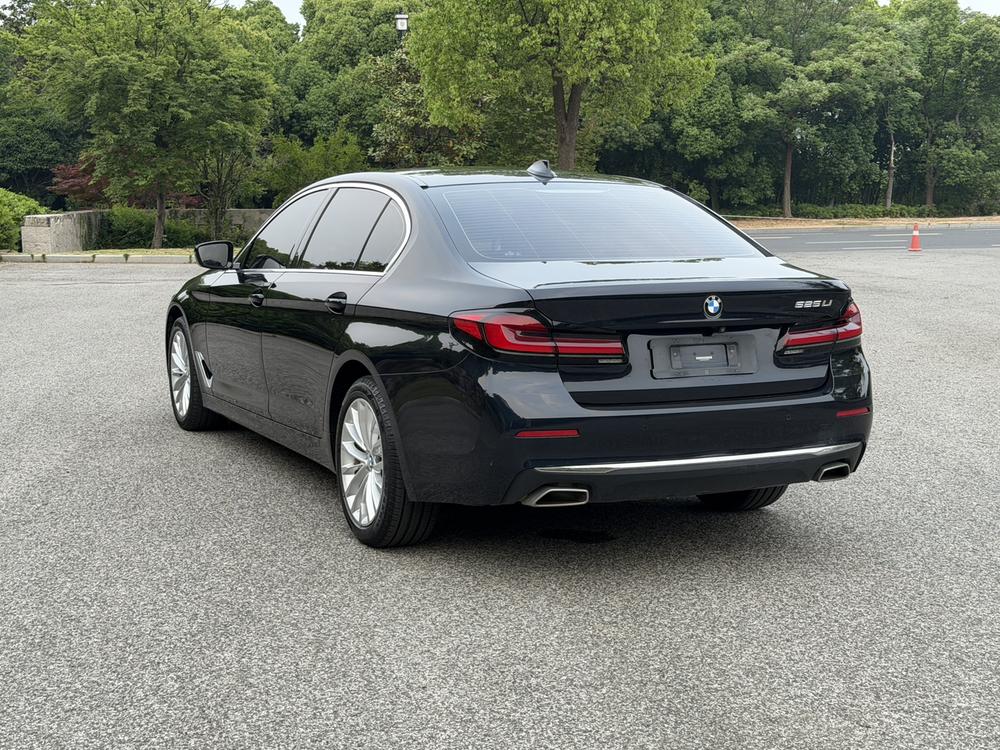 BMW BMW 5-Series
