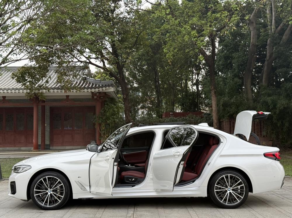 BMW BMW 5-Series