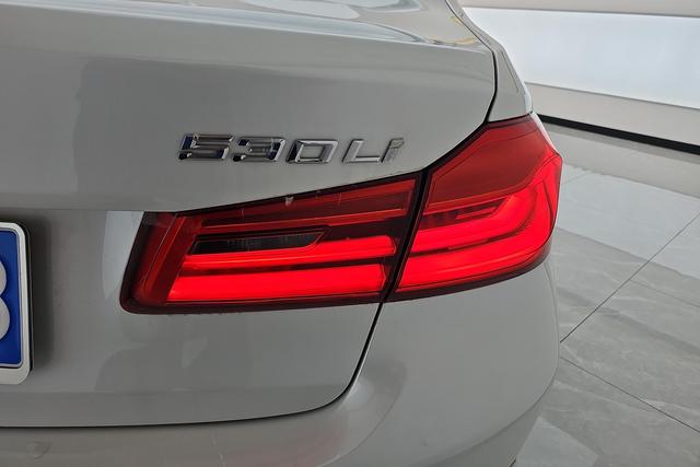 BMW BMW 5-Series