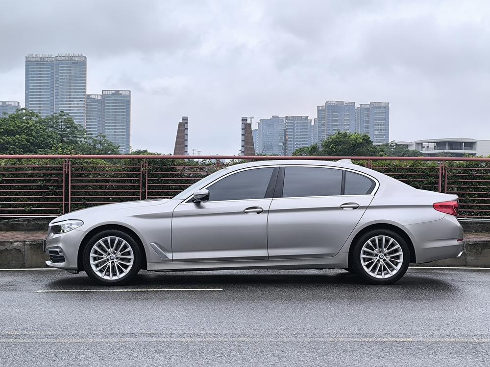BMW BMW 5-Series
