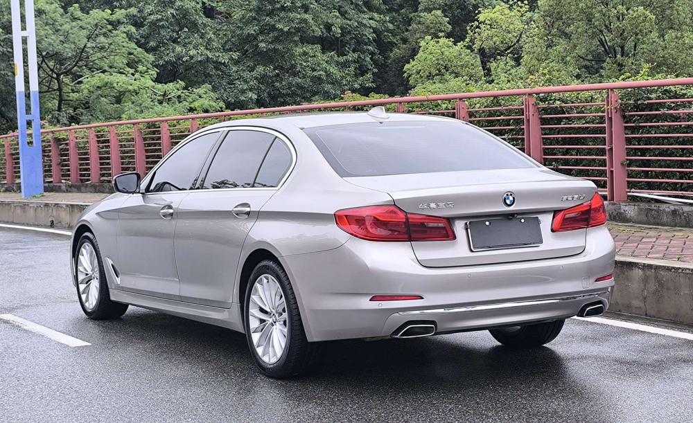 BMW BMW 5-Series