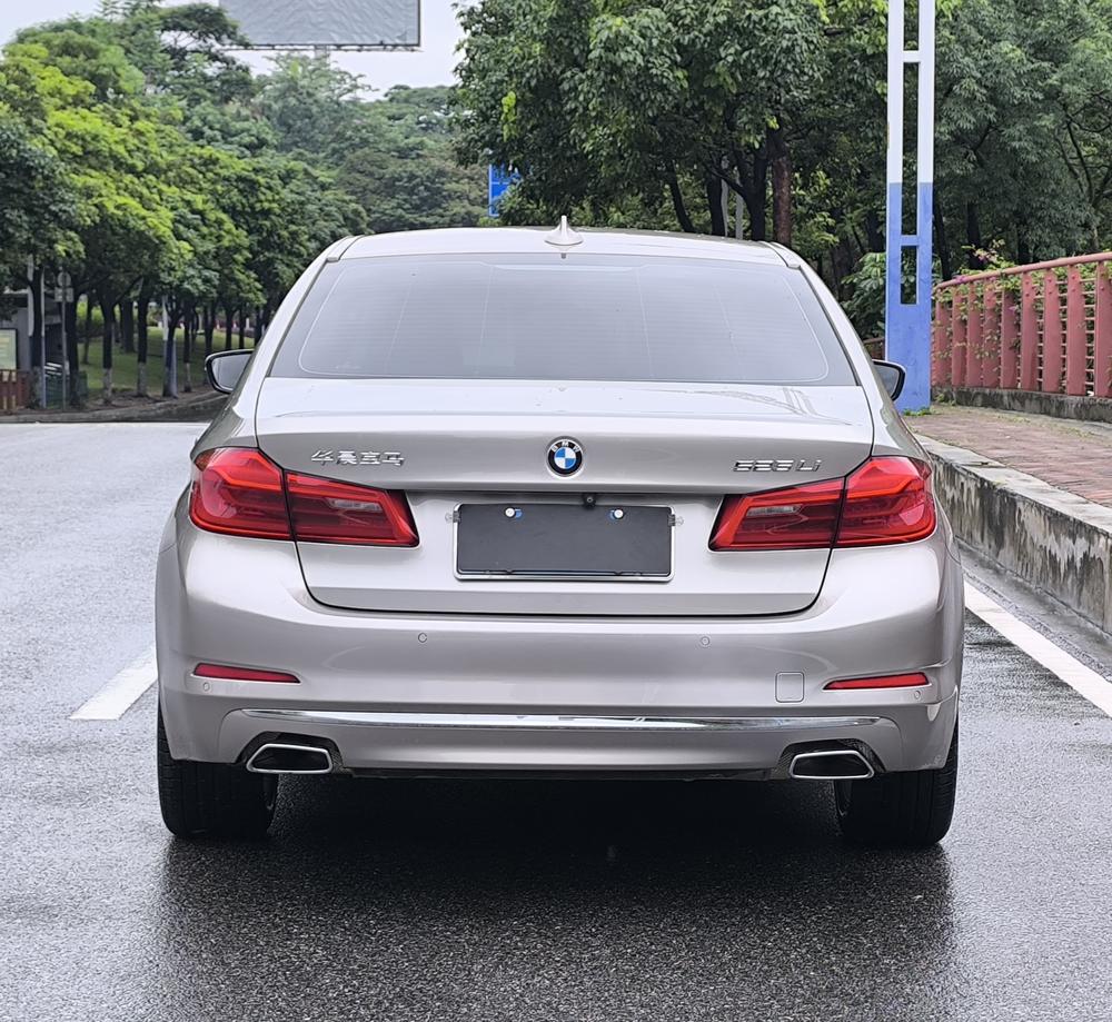 BMW BMW 5-Series