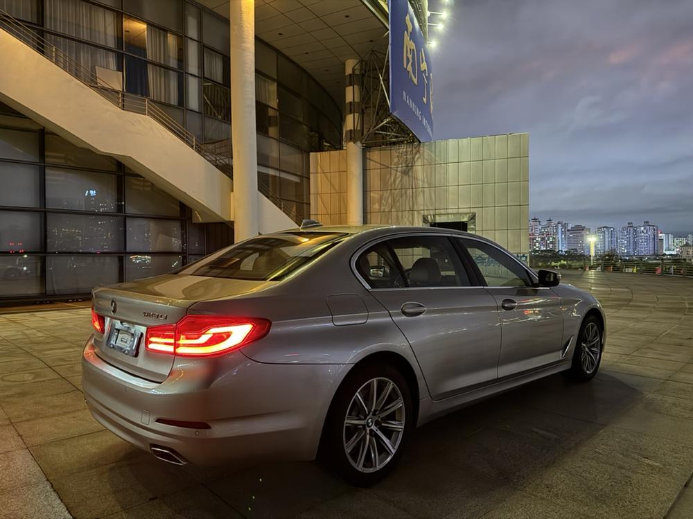 BMW BMW 5-Series
