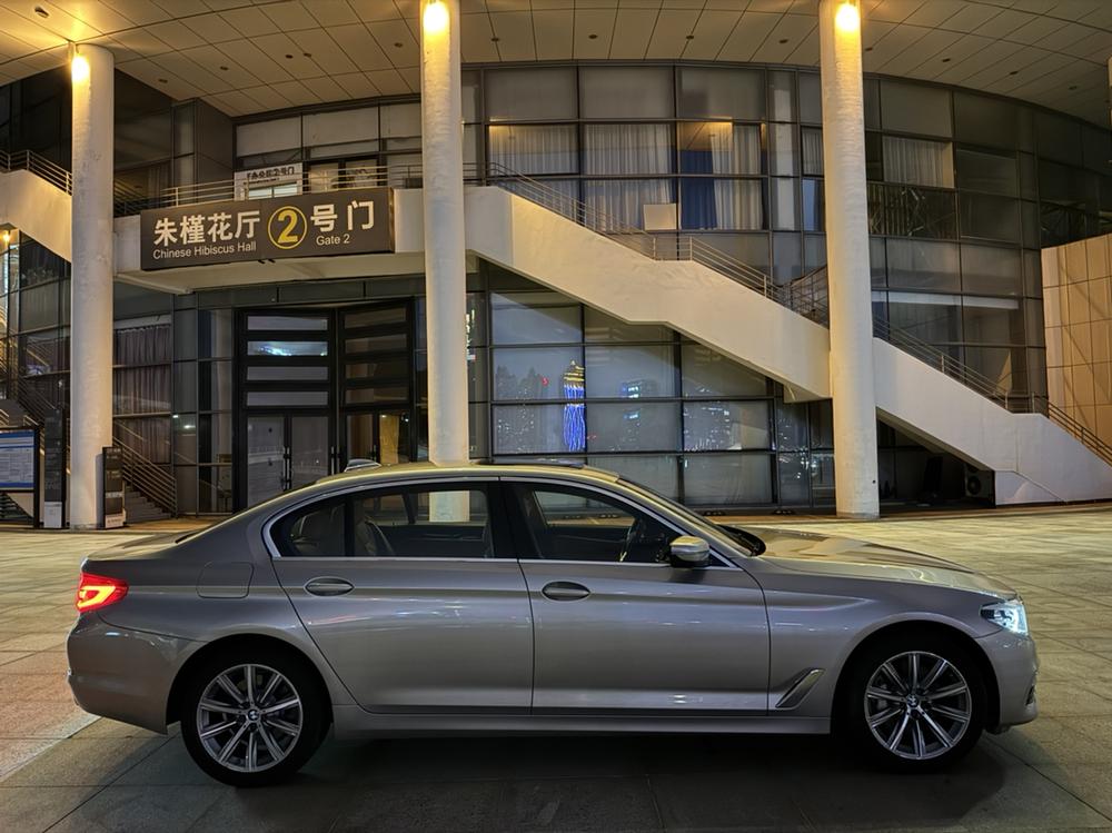 BMW BMW 5-Series