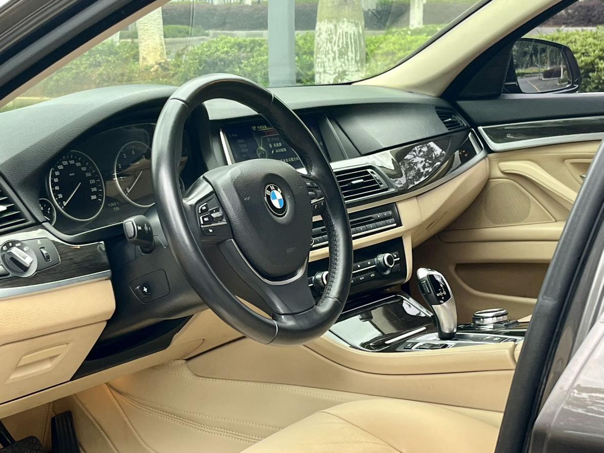 BMW BMW 5-Series