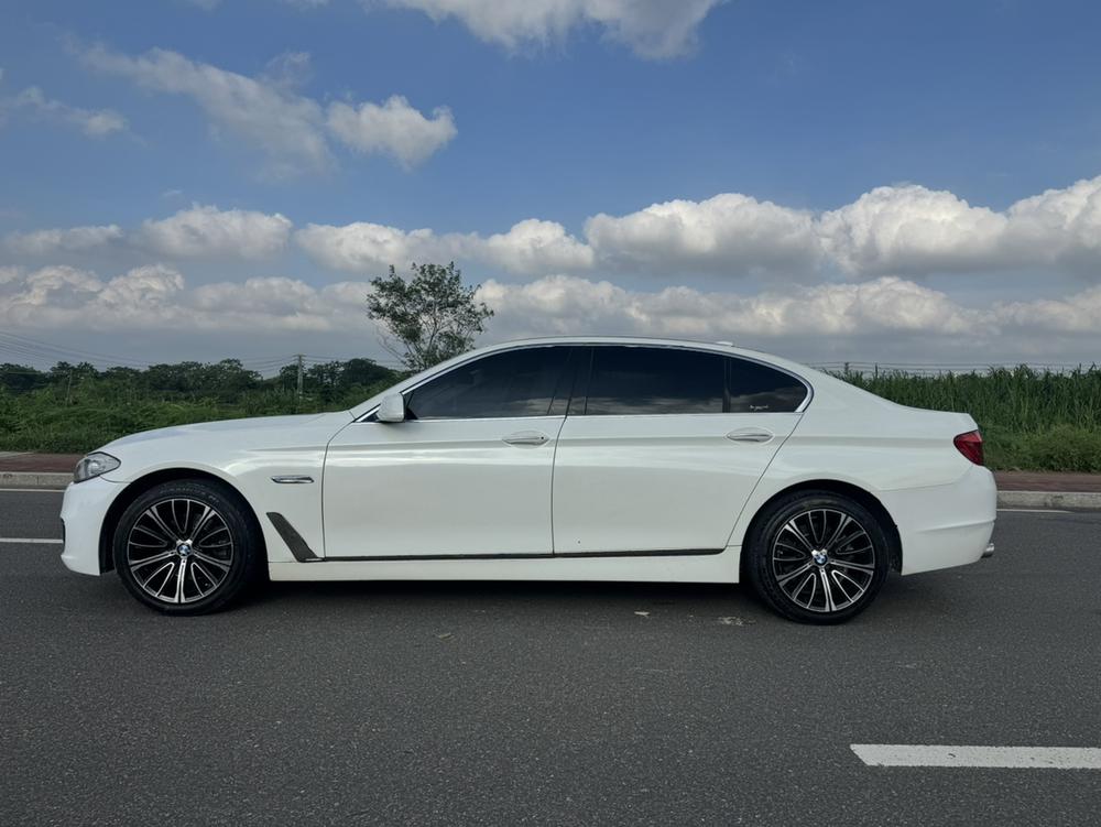 BMW BMW 5-Series