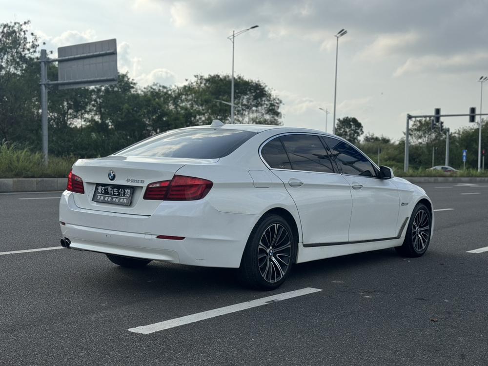 BMW BMW 5-Series