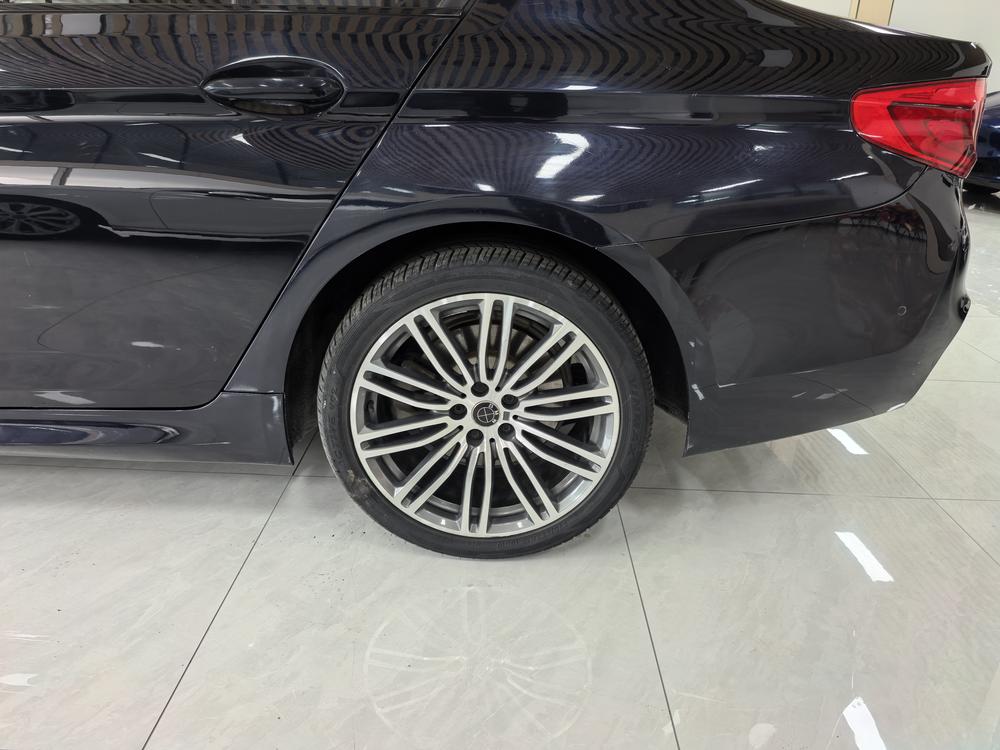 BMW BMW 5-Series