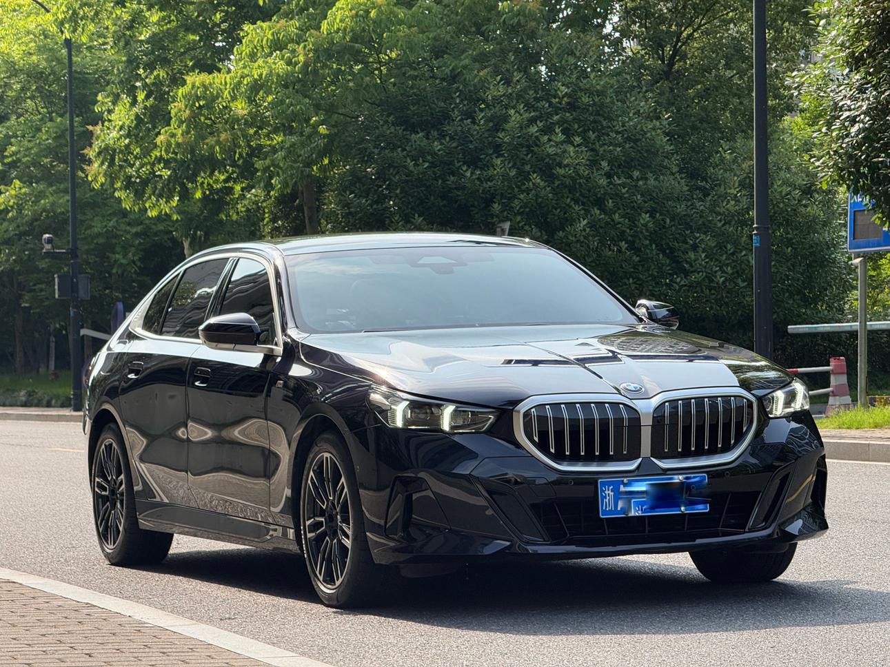 BMW BMW 5-Series