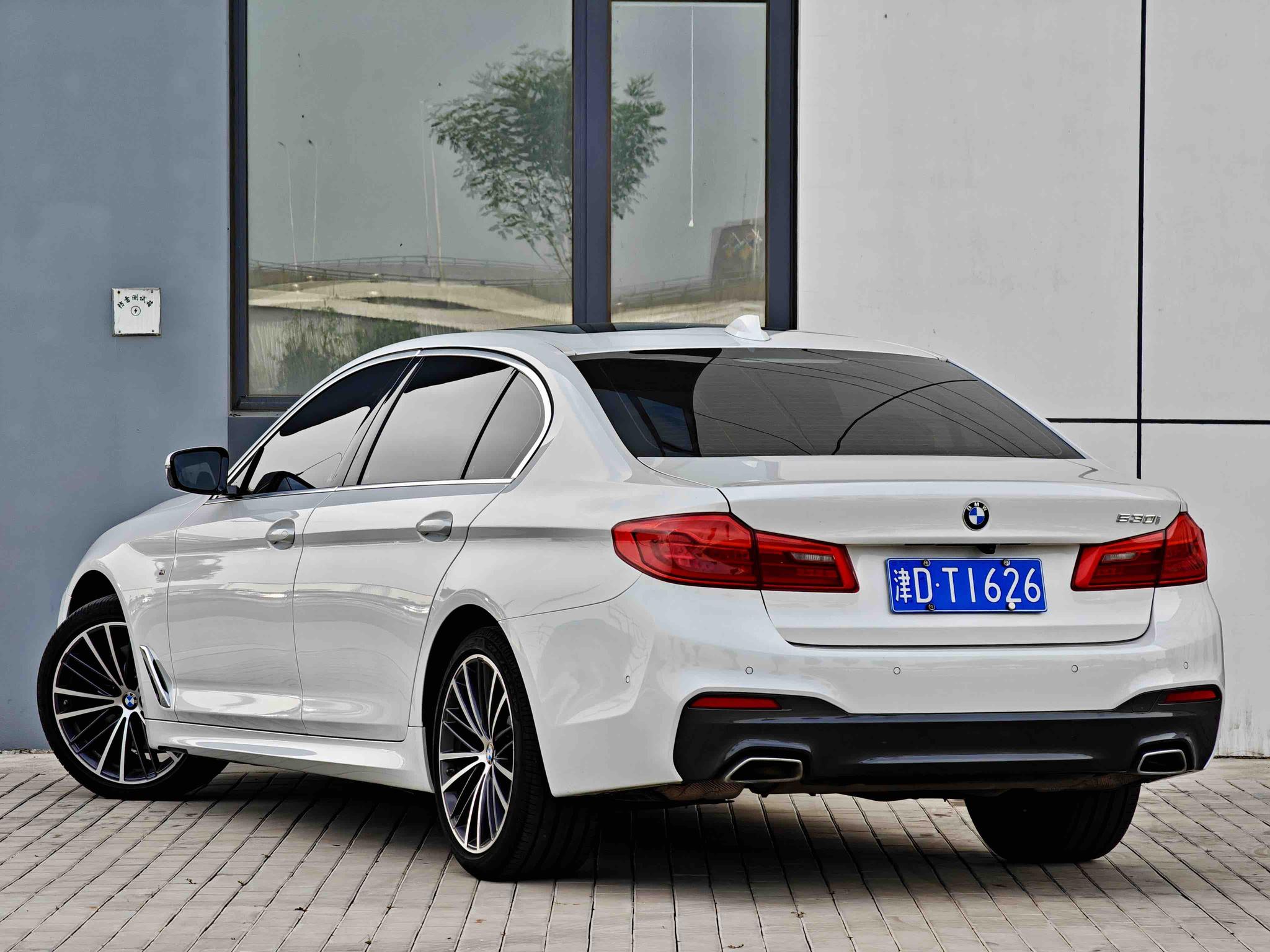 BMW BMW 5-Series