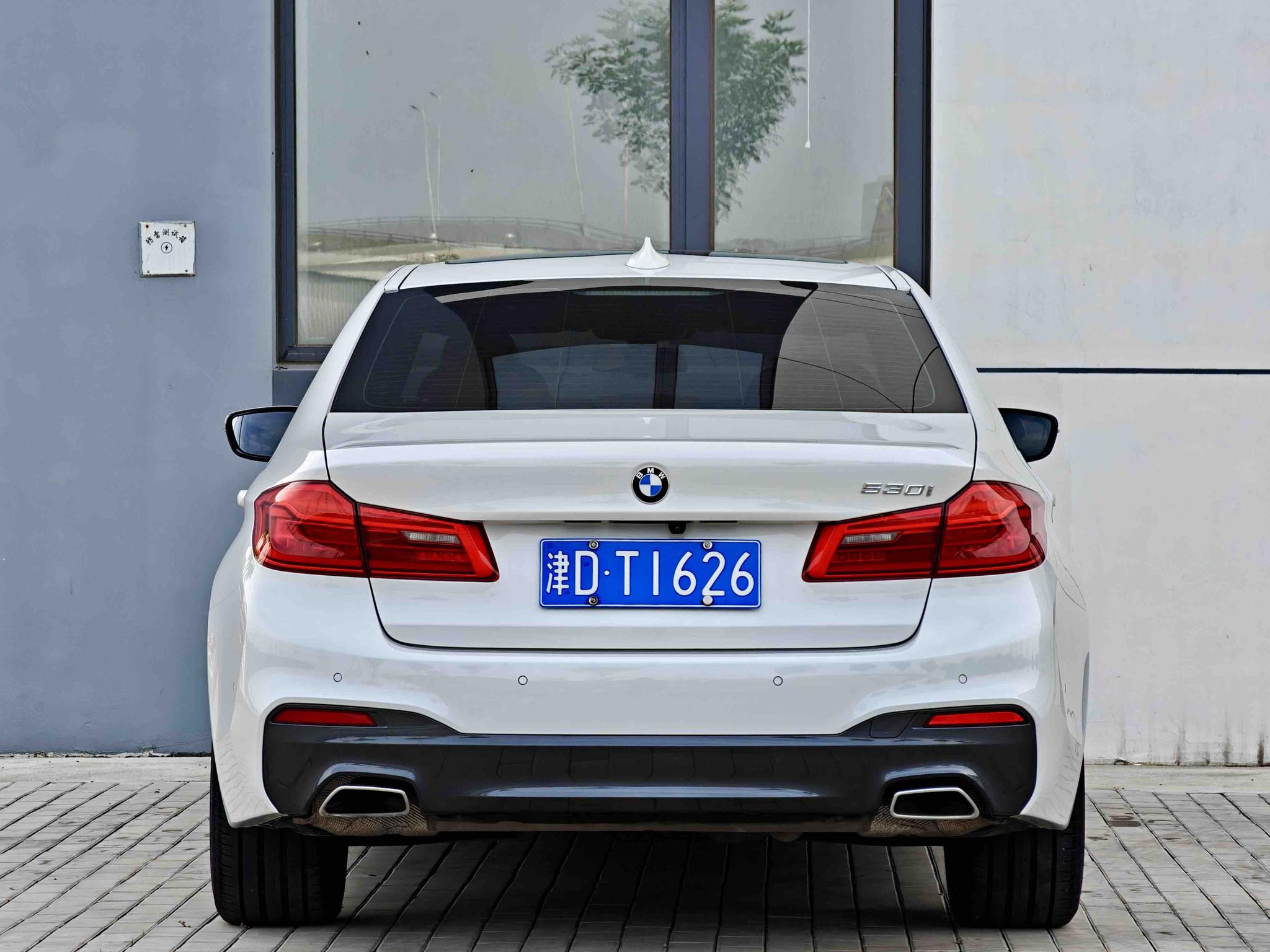 BMW BMW 5-Series