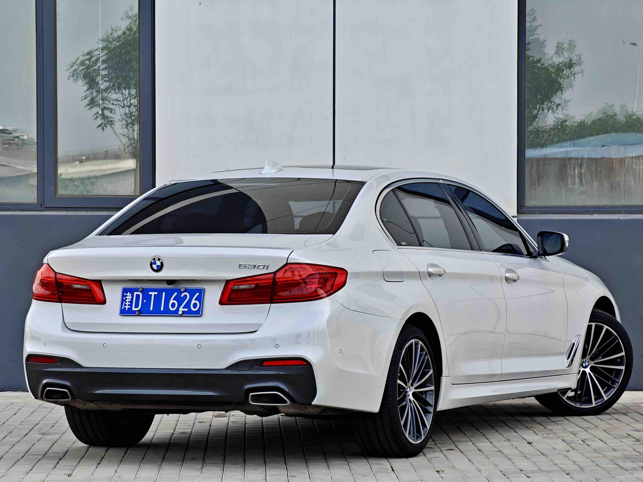 BMW BMW 5-Series