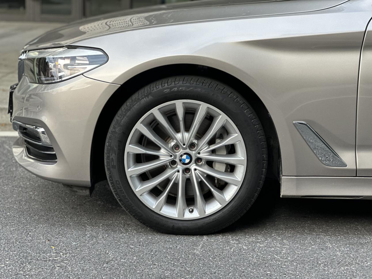 BMW BMW 5-Series