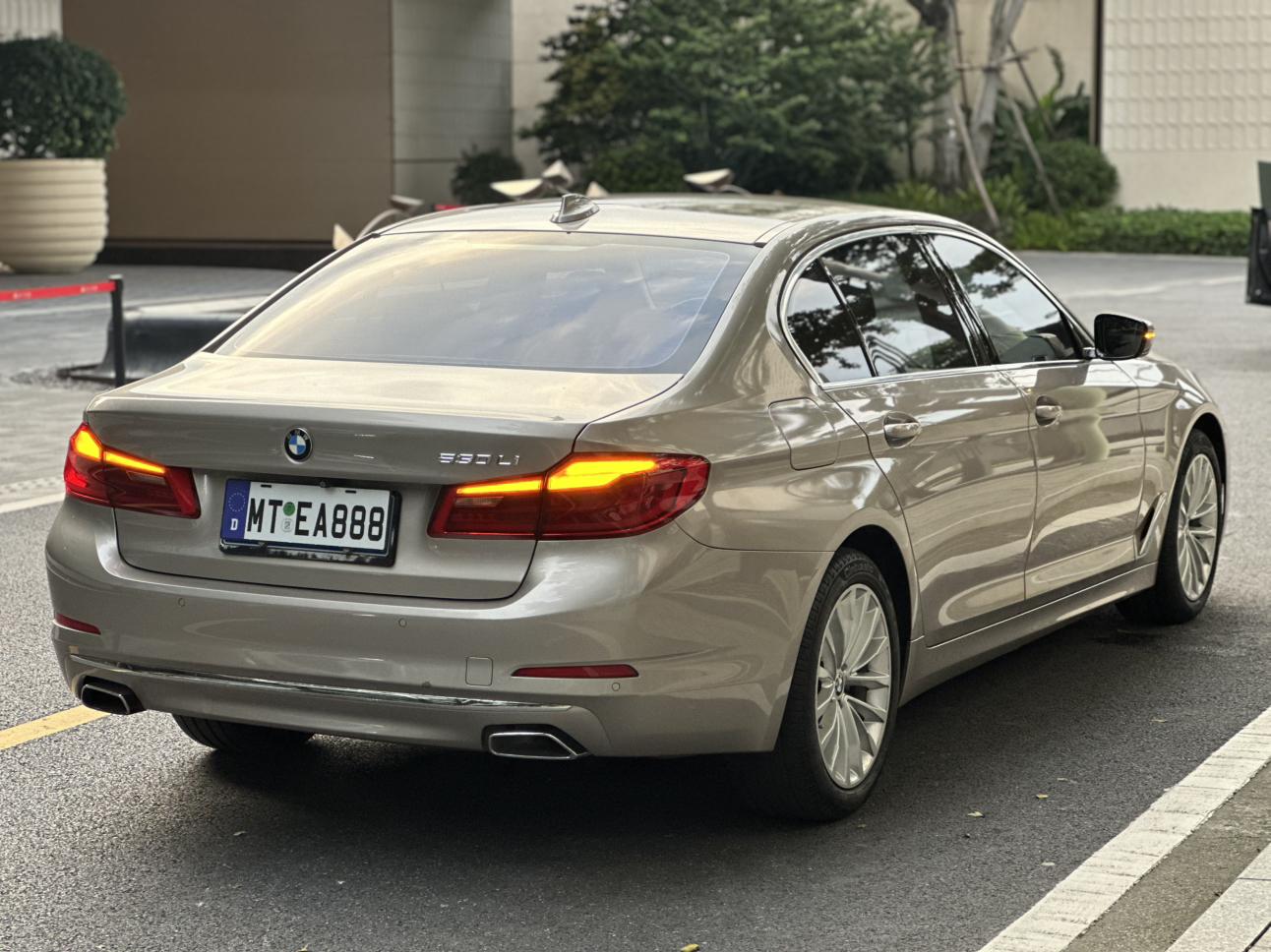 BMW BMW 5-Series