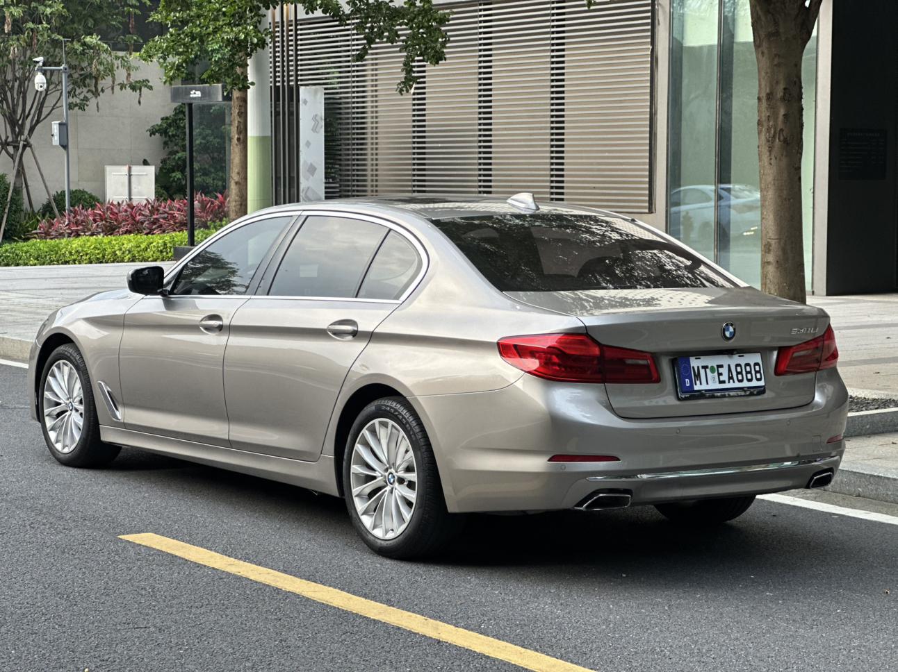 BMW BMW 5-Series
