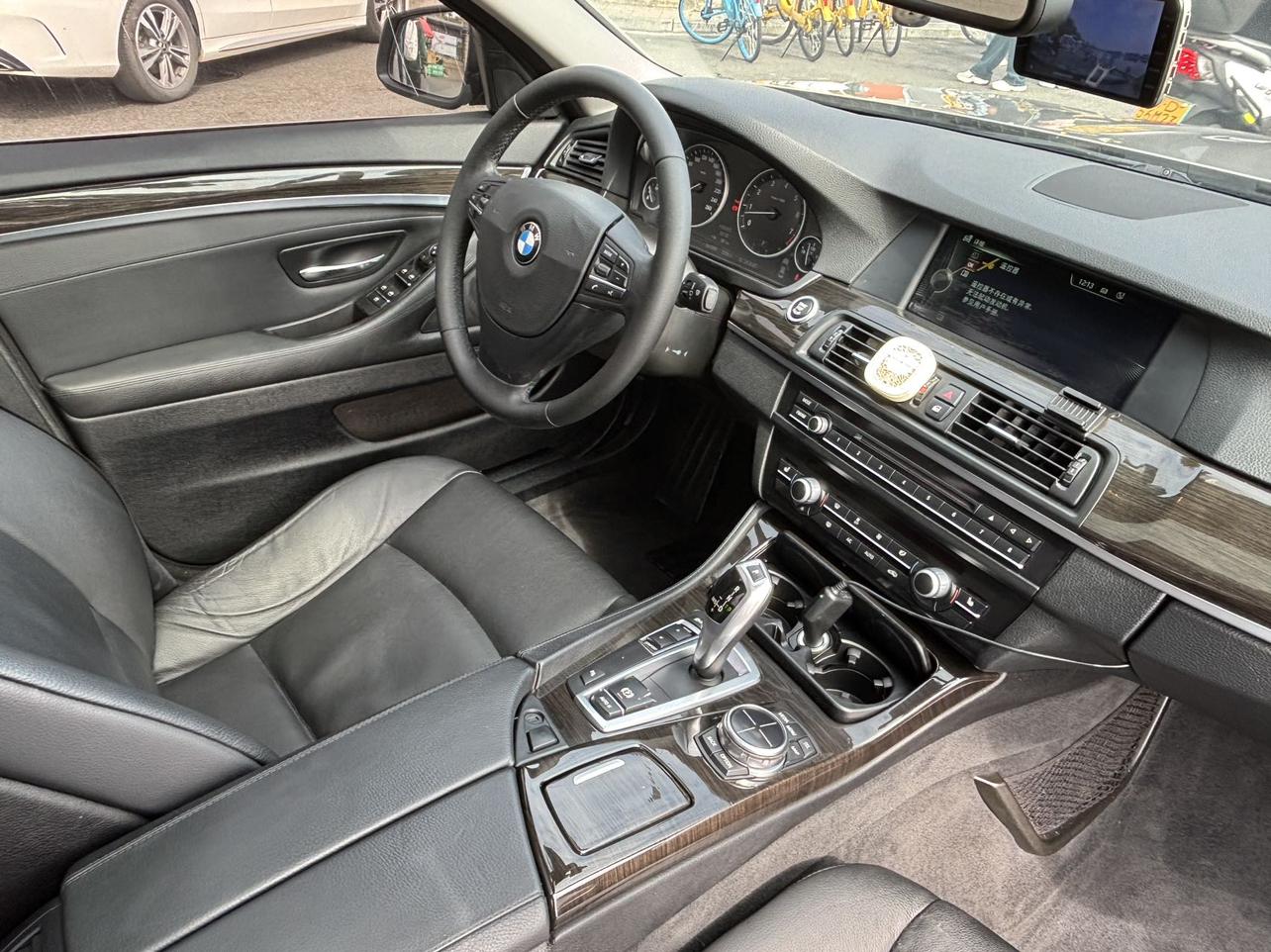 BMW BMW 5-Series
