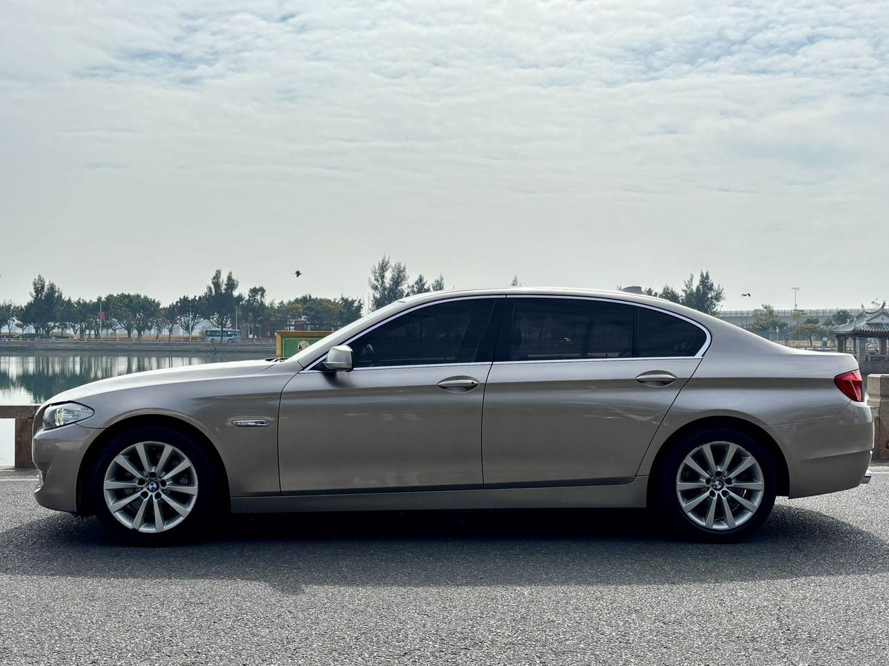 BMW BMW 5-Series