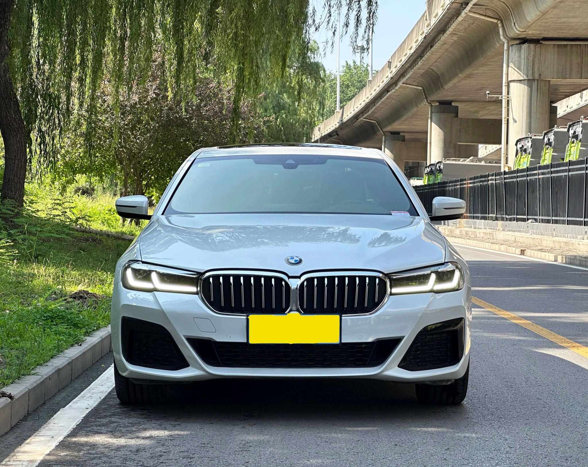 BMW BMW 5-Series