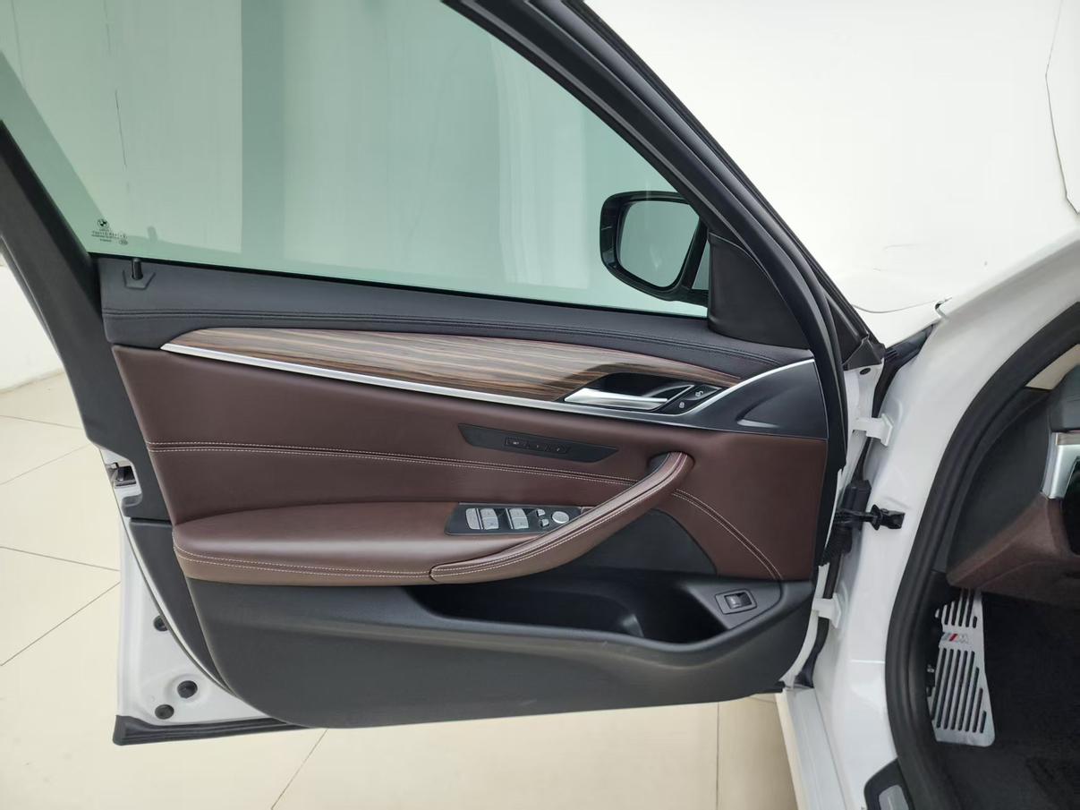 BMW BMW 5-Series
