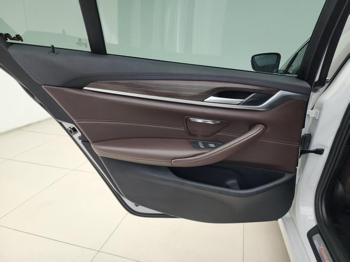 BMW BMW 5-Series