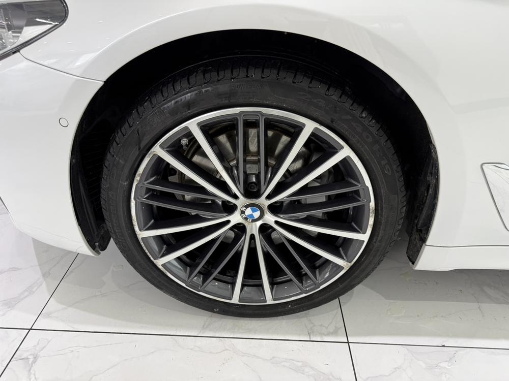 BMW BMW 5-Series
