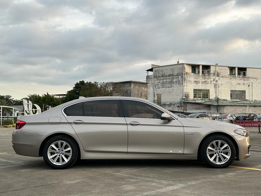 BMW BMW 5-Series