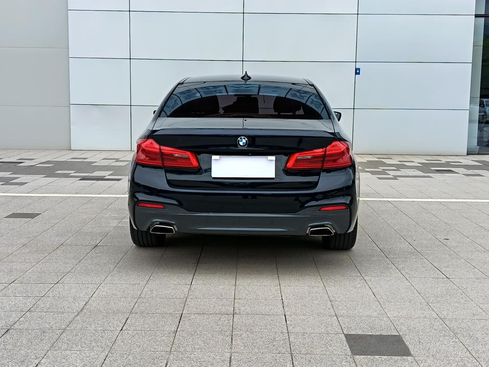 BMW BMW 5-Series
