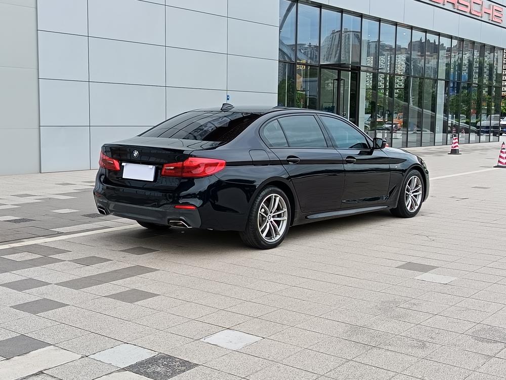 BMW BMW 5-Series