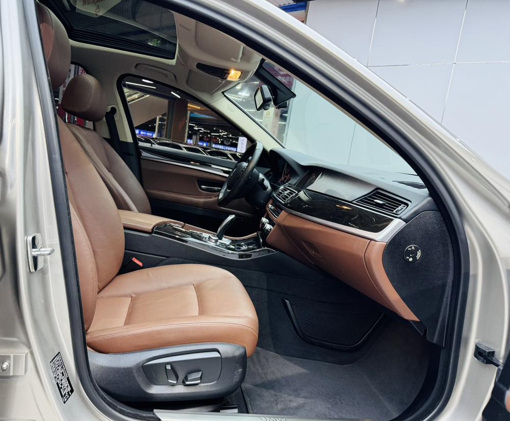 BMW BMW 5-Series