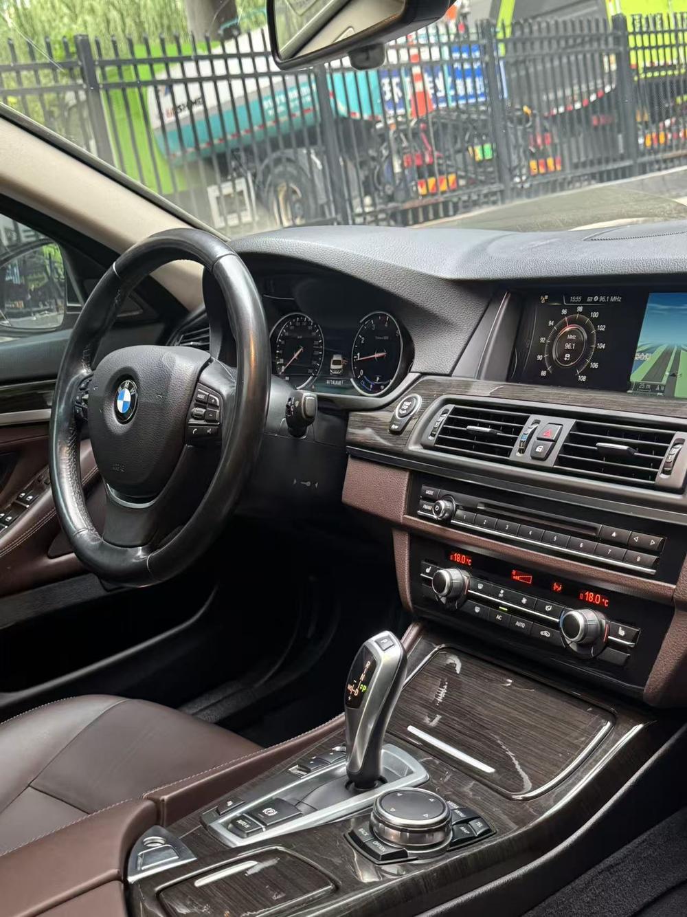 BMW BMW 5-Series