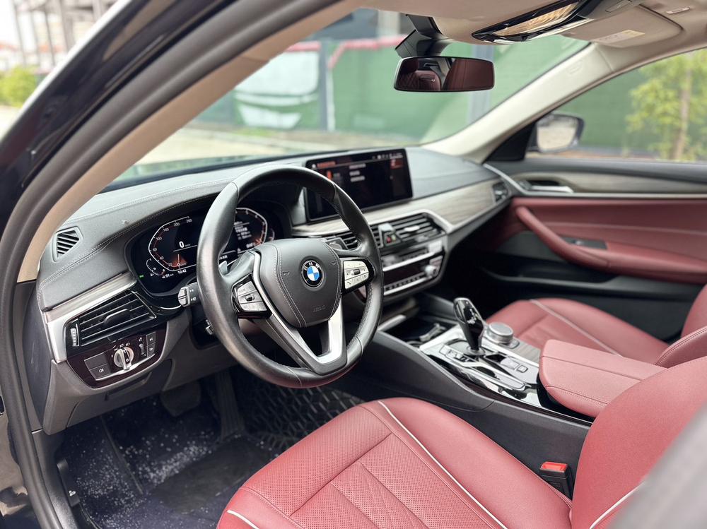 BMW BMW 5-Series