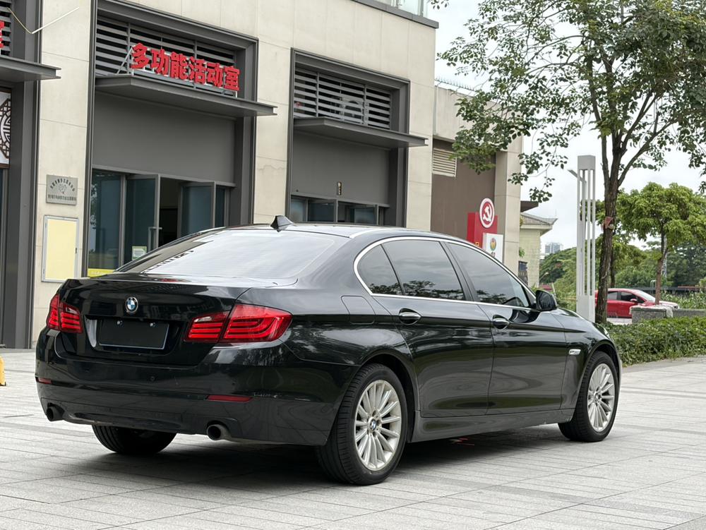 BMW BMW 5-Series
