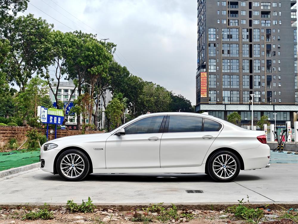 BMW BMW 5-Series