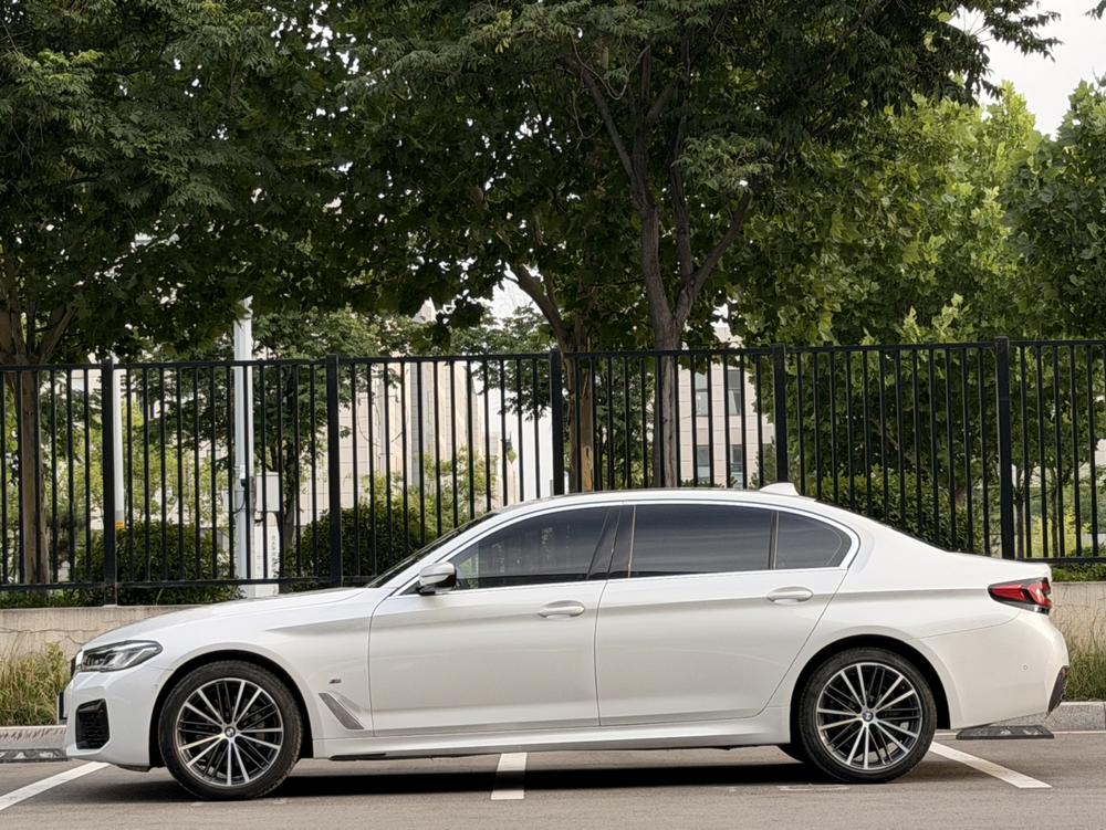 BMW BMW 5-Series