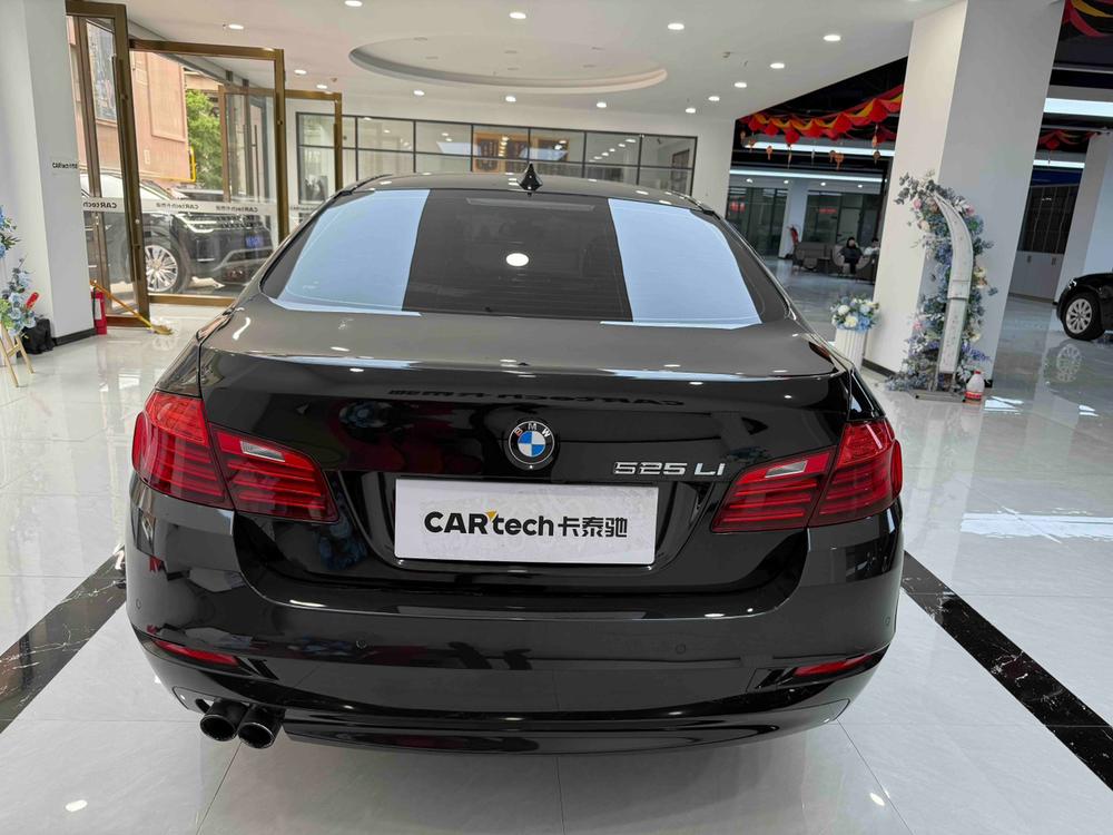 BMW BMW 5-Series