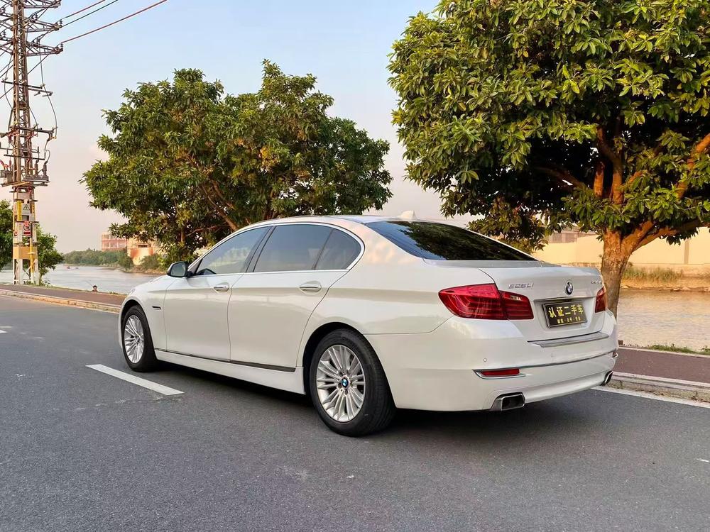 BMW BMW 5-Series