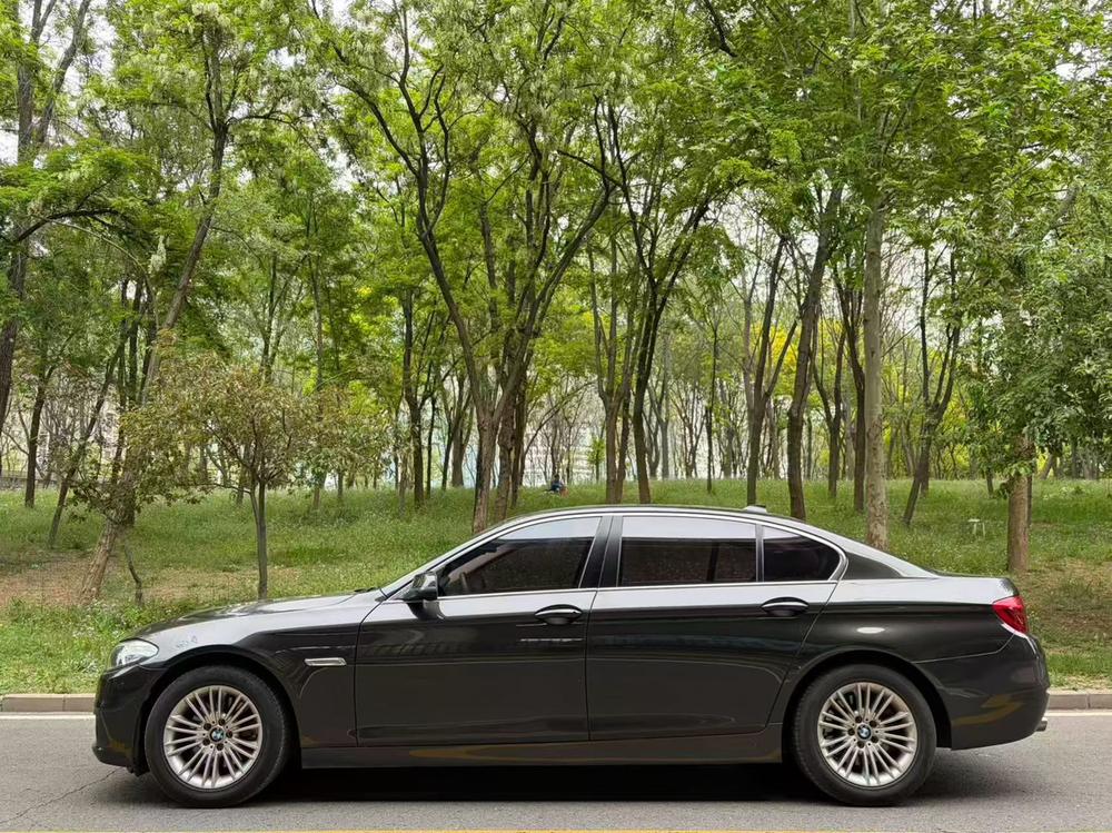 BMW BMW 5-Series