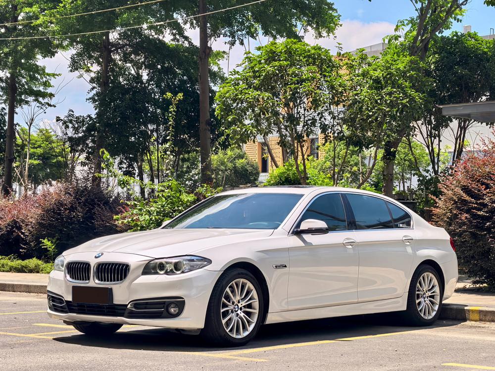 BMW BMW 5-Series