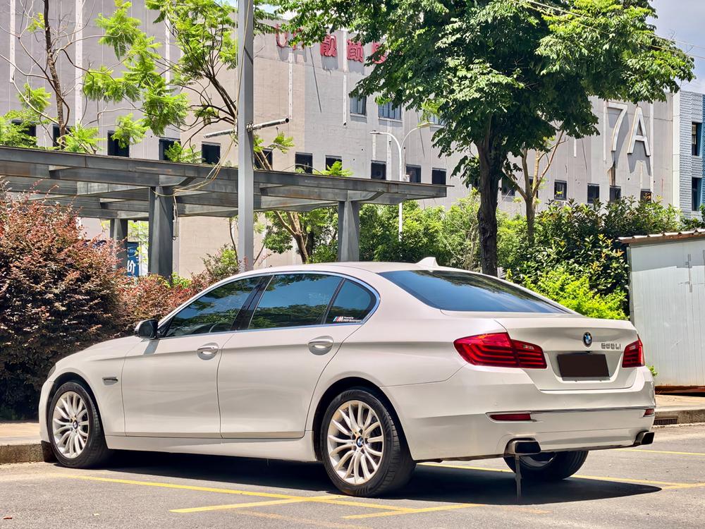 BMW BMW 5-Series