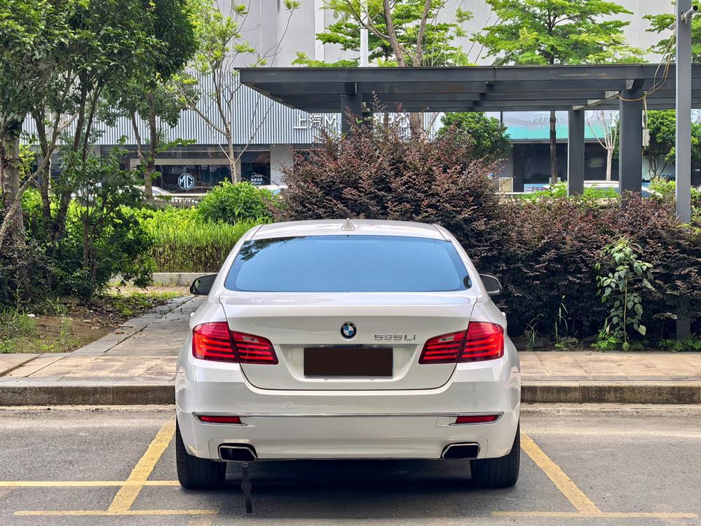 BMW BMW 5-Series