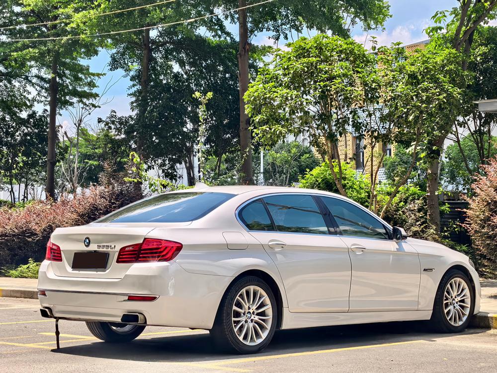 BMW BMW 5-Series