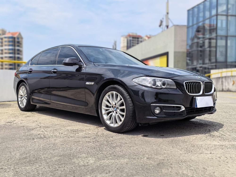 BMW BMW 5-Series