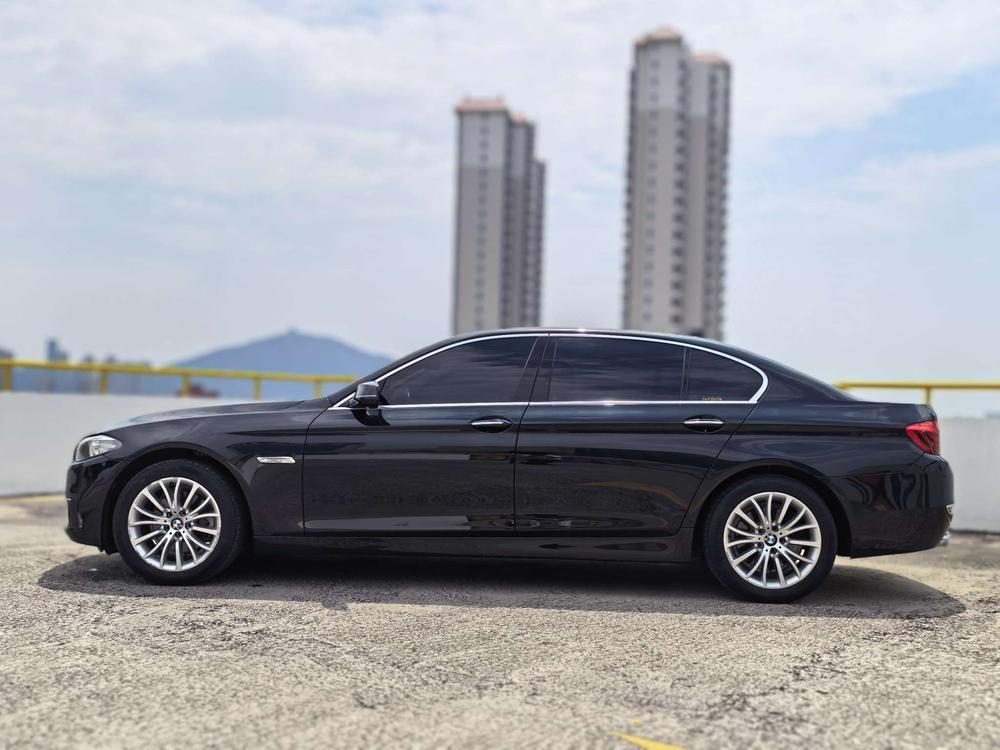 BMW BMW 5-Series