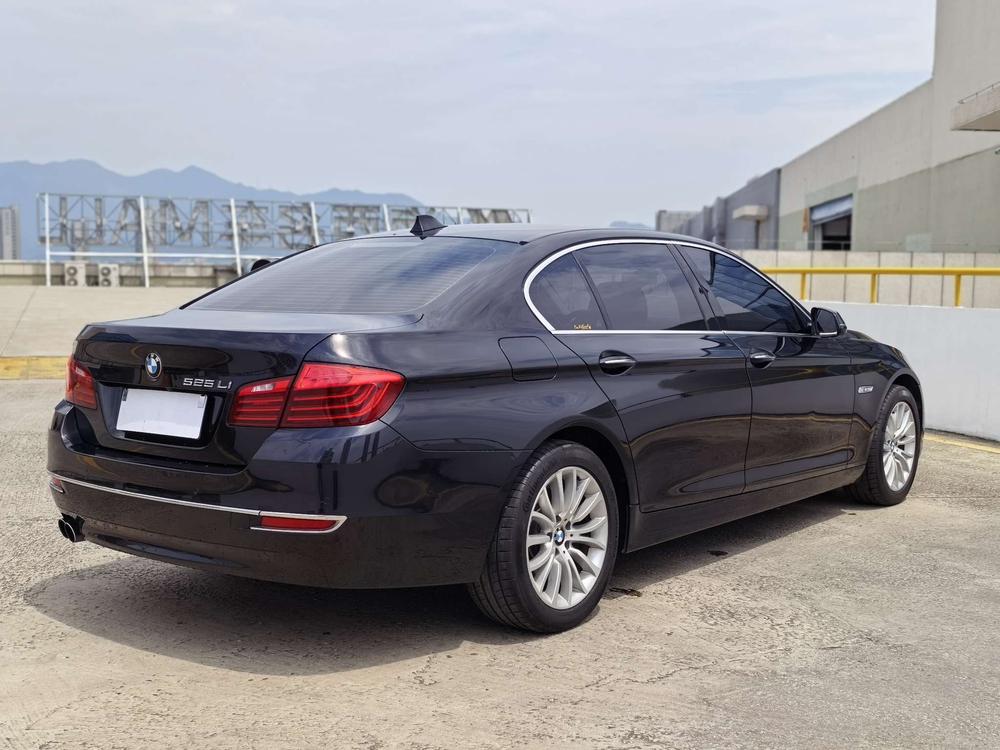 BMW BMW 5-Series